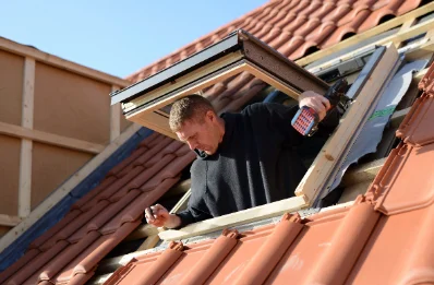 Pose de fenêtres de toit Velux à Nouainville